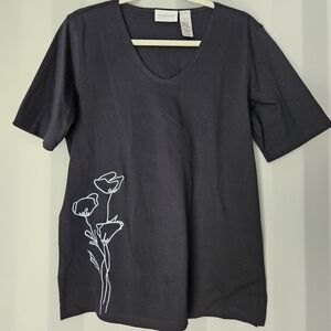 Liz Claiborne Black Rounded V-Neck Short Sleeve Tee with White Floral Line Art